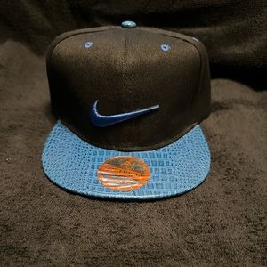 Nike SnapBack one size fits all Black hat with blue snakeskin NWT